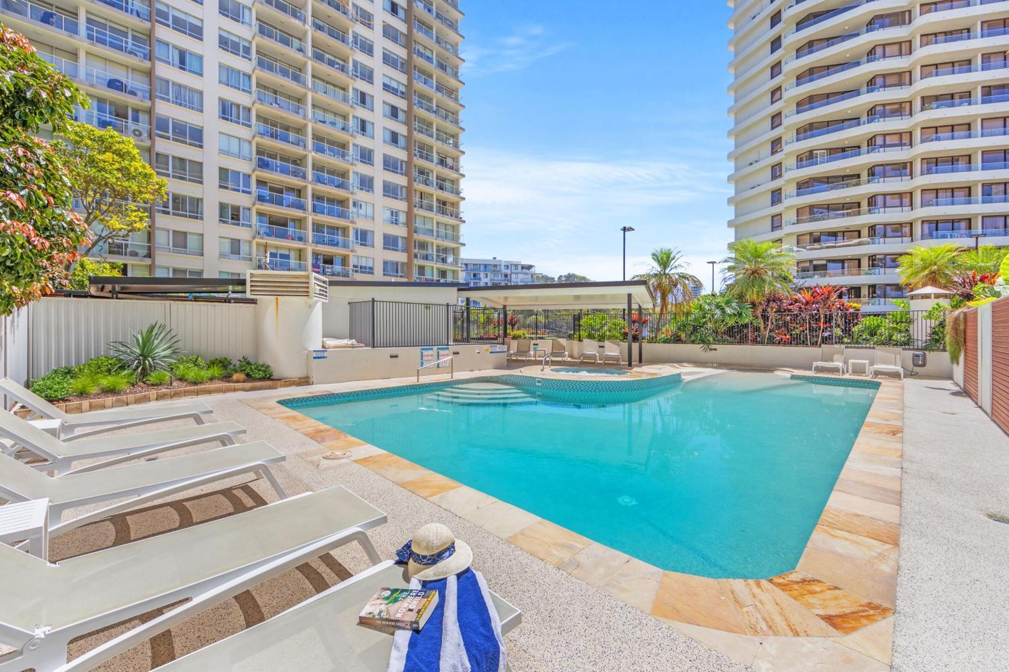 Burleigh Beach Tower Gold Coast Exterior photo
