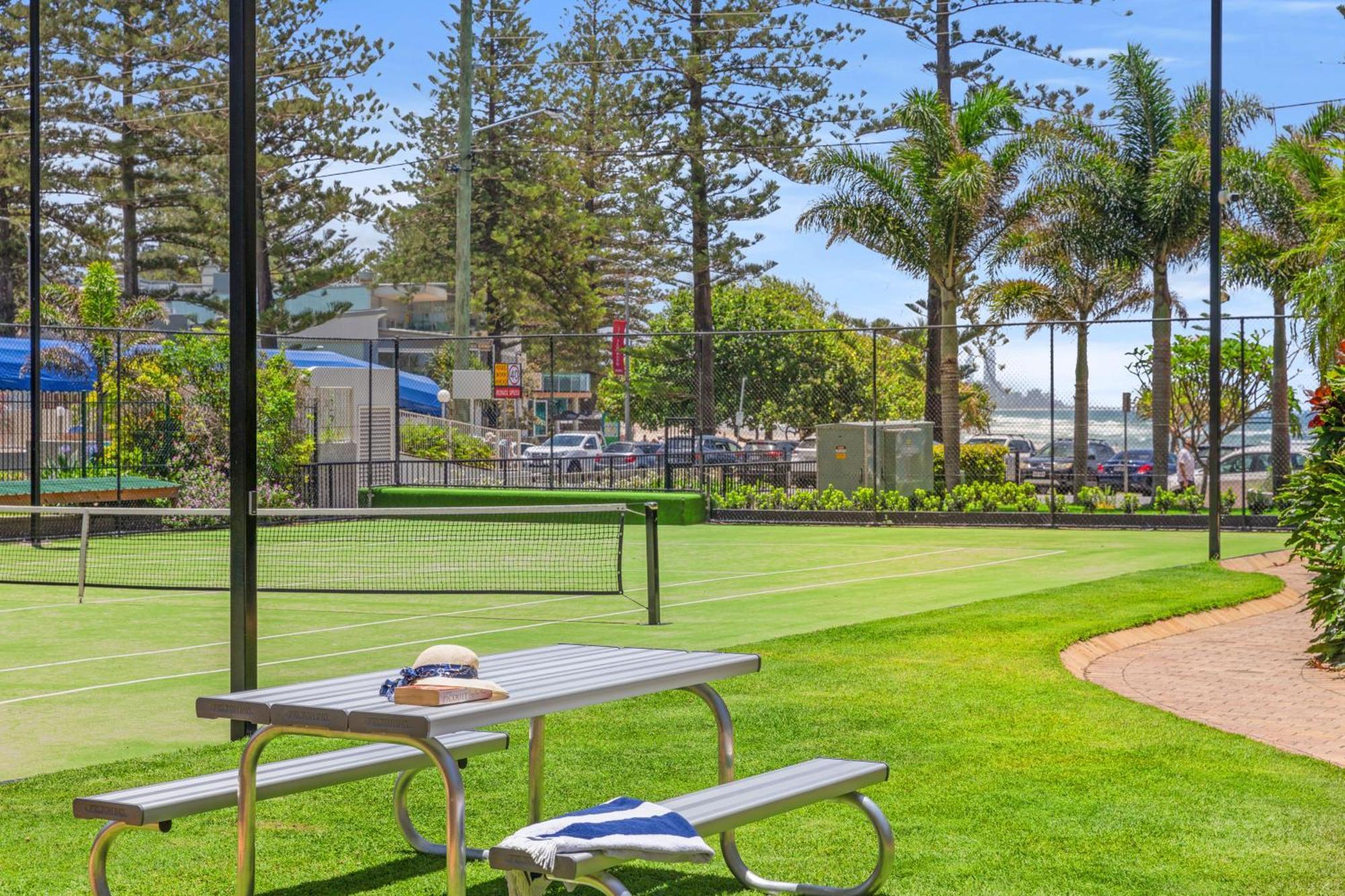 Burleigh Beach Tower Gold Coast Exterior photo
